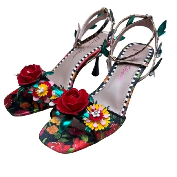 Betsey Johnson Karra Floral 3.5” Heel Sandals Red Rose Sz 7.5 - Picture 1 of 16